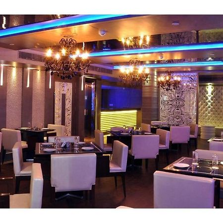 Almondz Hotel New Delhi Exterior foto