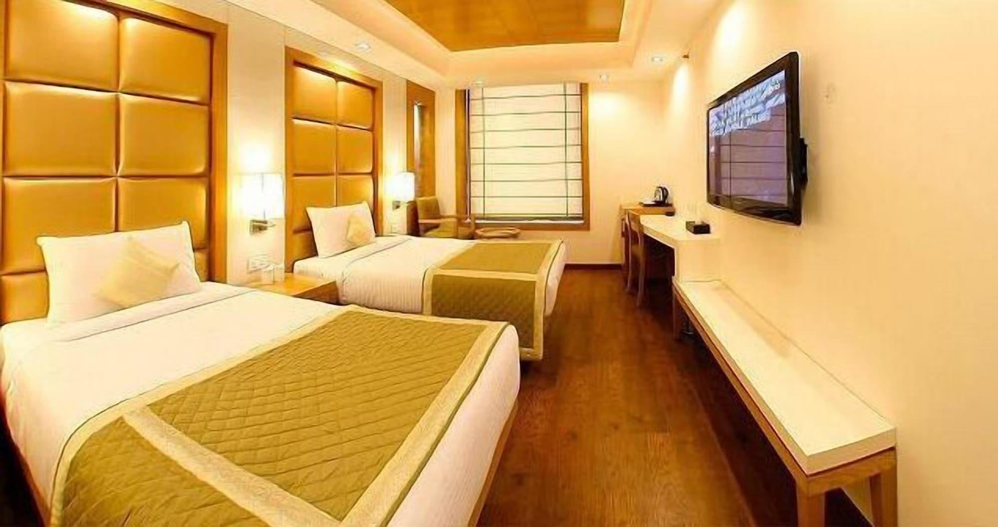 Almondz Hotel New Delhi Exterior foto