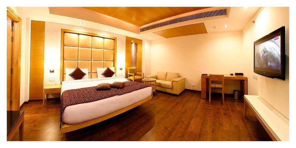 Almondz Hotel New Delhi Exterior foto
