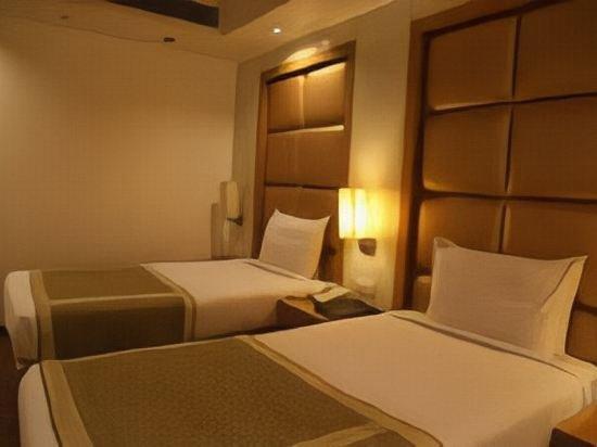 Almondz Hotel New Delhi Exterior foto