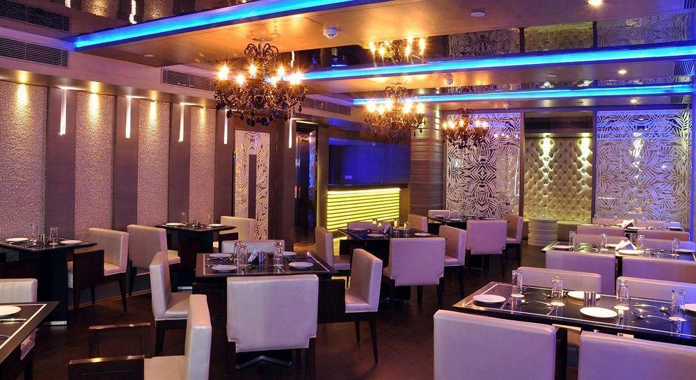 Almondz Hotel New Delhi Exterior foto