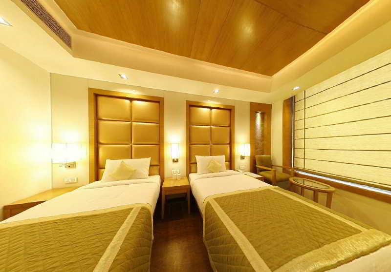 Almondz Hotel New Delhi Exterior foto