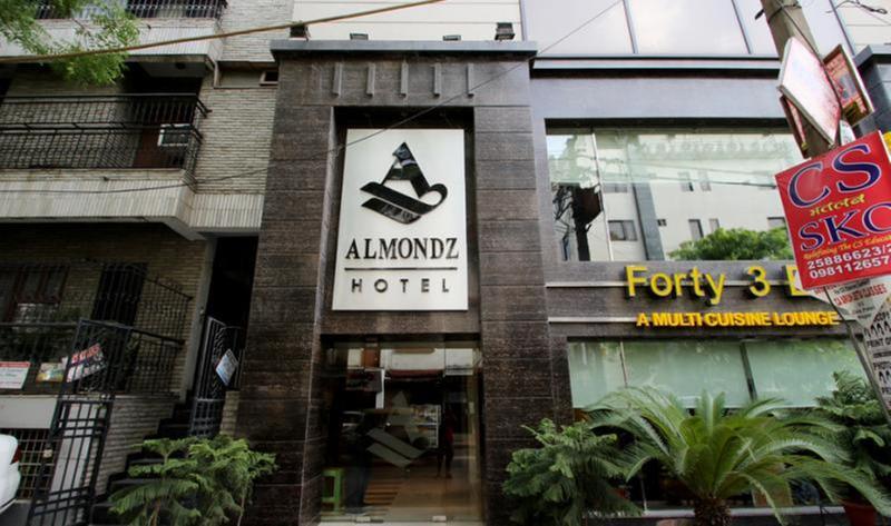 Almondz Hotel New Delhi Exterior foto