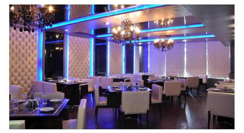 Almondz Hotel New Delhi Exterior foto